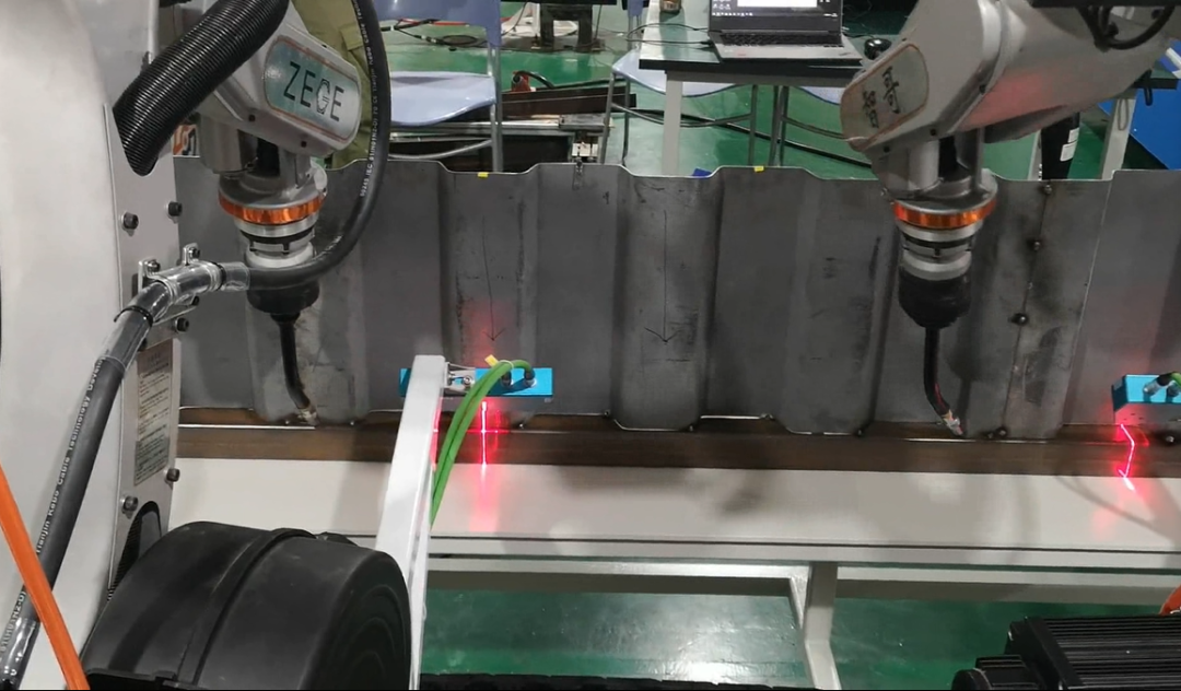 柔性振動(dòng)盤廠家,焊接機(jī)器人廠家,柔性振動(dòng)盤,焊接機(jī)器人,工業(yè)機(jī)器人,智哥機(jī)器人,視覺(jué)上料,機(jī)器人系統(tǒng)開發(fā),機(jī)器人控制器,伺服驅(qū)動(dòng)器,機(jī)器人本體研發(fā),機(jī)器人本體,伺服電機(jī),機(jī)器人系統(tǒng)集成,工業(yè)自動(dòng)化成套設(shè)備,伺服電缸,伺服電動(dòng)缸,伺服電動(dòng)缸廠家,國(guó)產(chǎn)伺服電動(dòng)缸 圖片